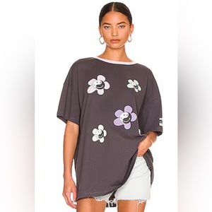 NWOT BSR Smiley By Samii Ryan Good Vibes Oversized Tee in Charcoal size M